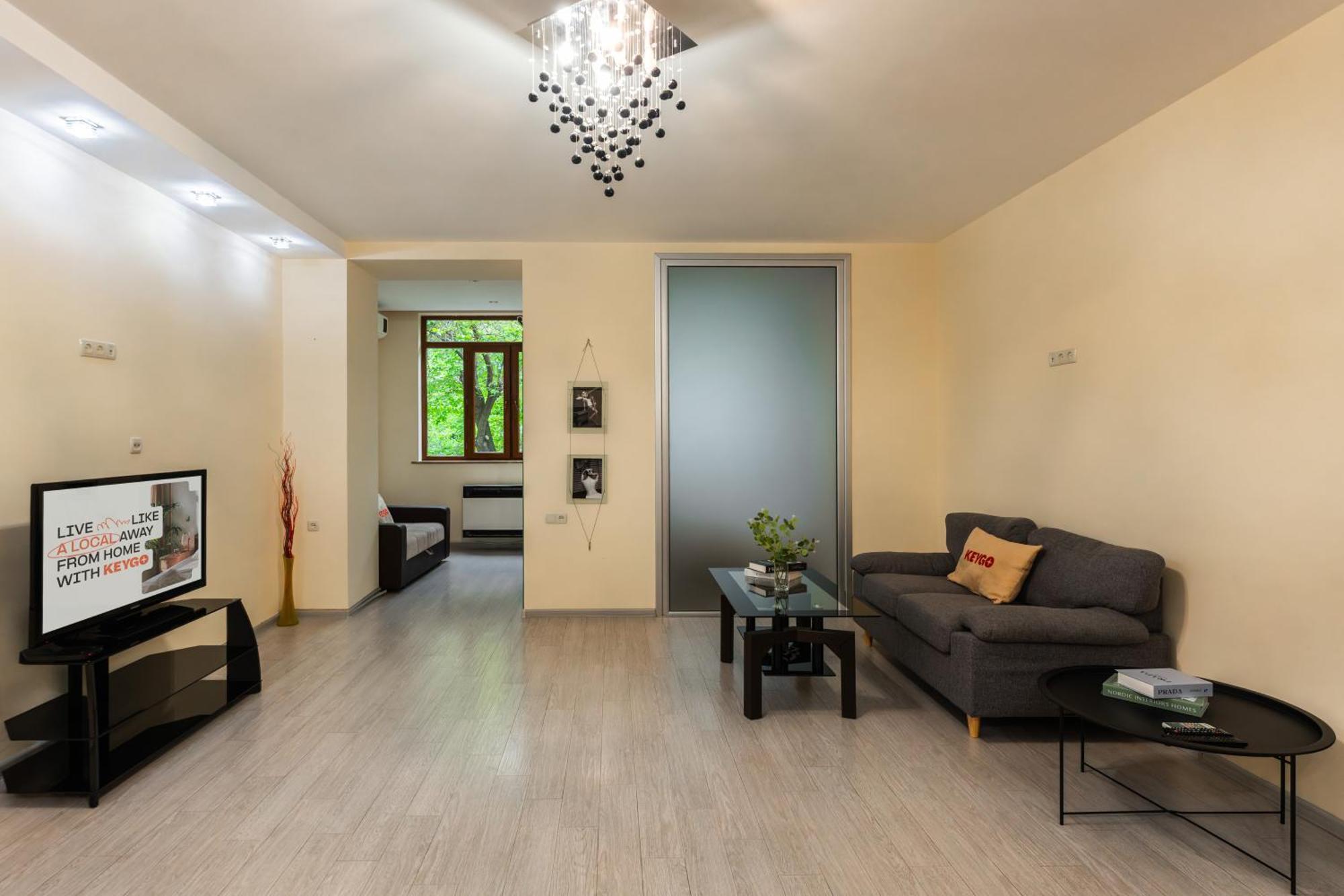 1Br Apt Near Opera Self-Enter By Keygo 25 Yerevan Bagian luar foto